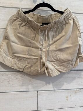 Casual Cream Drawstring Athletic Shorts